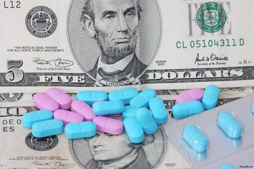 РФ попросит Gilead снизить цены на препараты для лечения гепатита