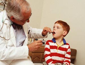 Влажный кашель у ребенка: лечение