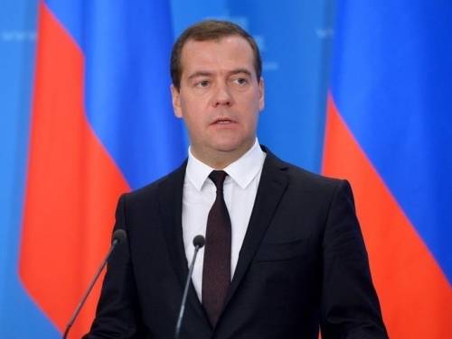 Дмитрий Медведев поручил рассмотреть возможность детской трансплантологии в России