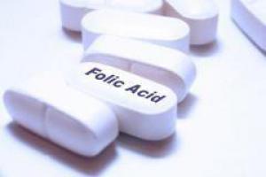 Фолиевая кислота в таблетках не приносит пользы?